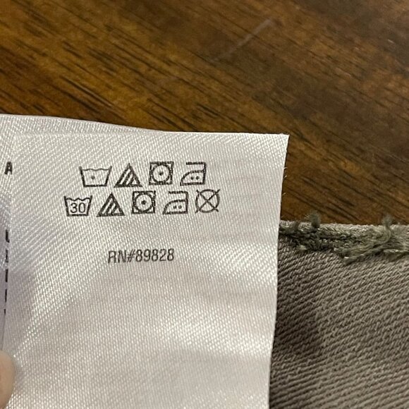 NWT Style & Company Stretch Pocketed Sash Tied Cuffs Short Olive Drab 4 Petite - Picture 9 of 16